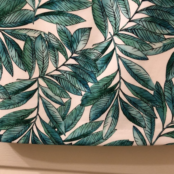 TOMMY HILFIGER  Ladies dress size 8. New with tags. - Picture 2 of 5